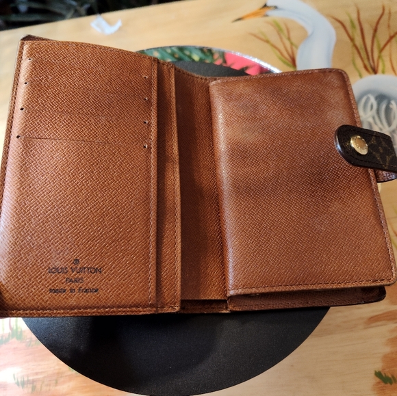 Louis Vuitton mono kiss lock wallet - Picture 6 of 8